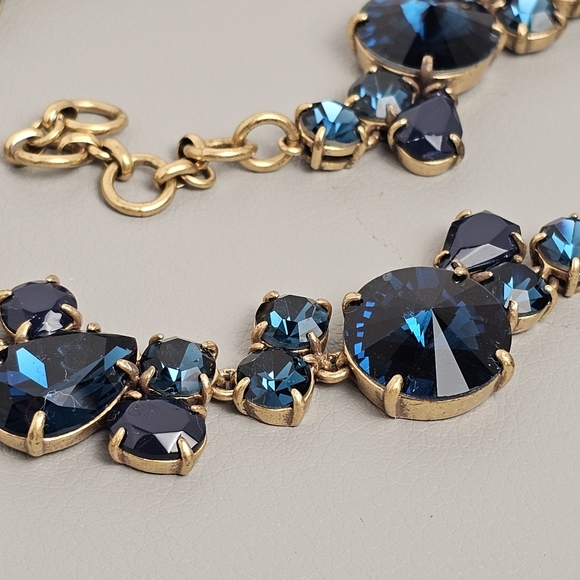 [J. CREW] Blue Crystal Foliage Collar Statement Necklace - Picture 10 of 16